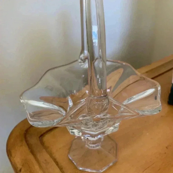 Vintage new martinsville glass basket - Picture 4 of 12